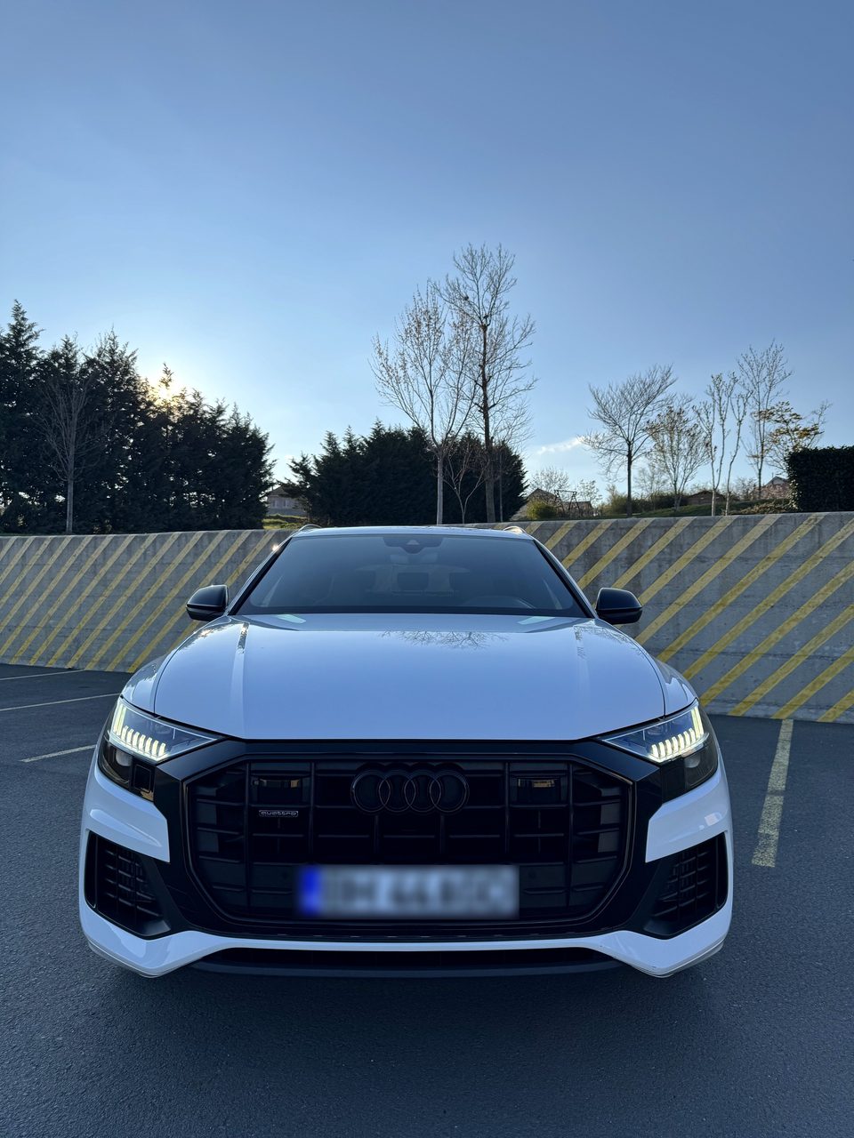 După — Audi Q8 frontal, îmbunătățit