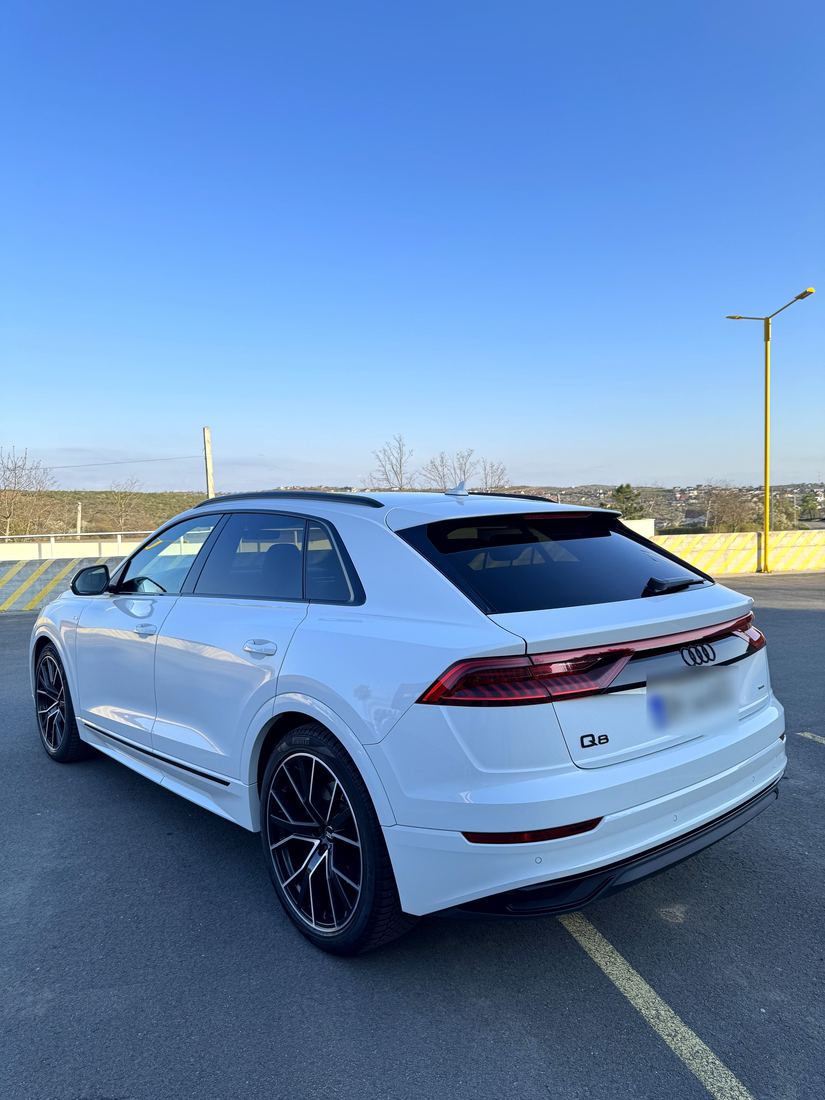 Audi Q8 — poză îmbunătățită 3